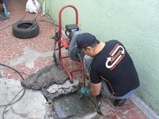 Desentupimento na cidade de São Roque